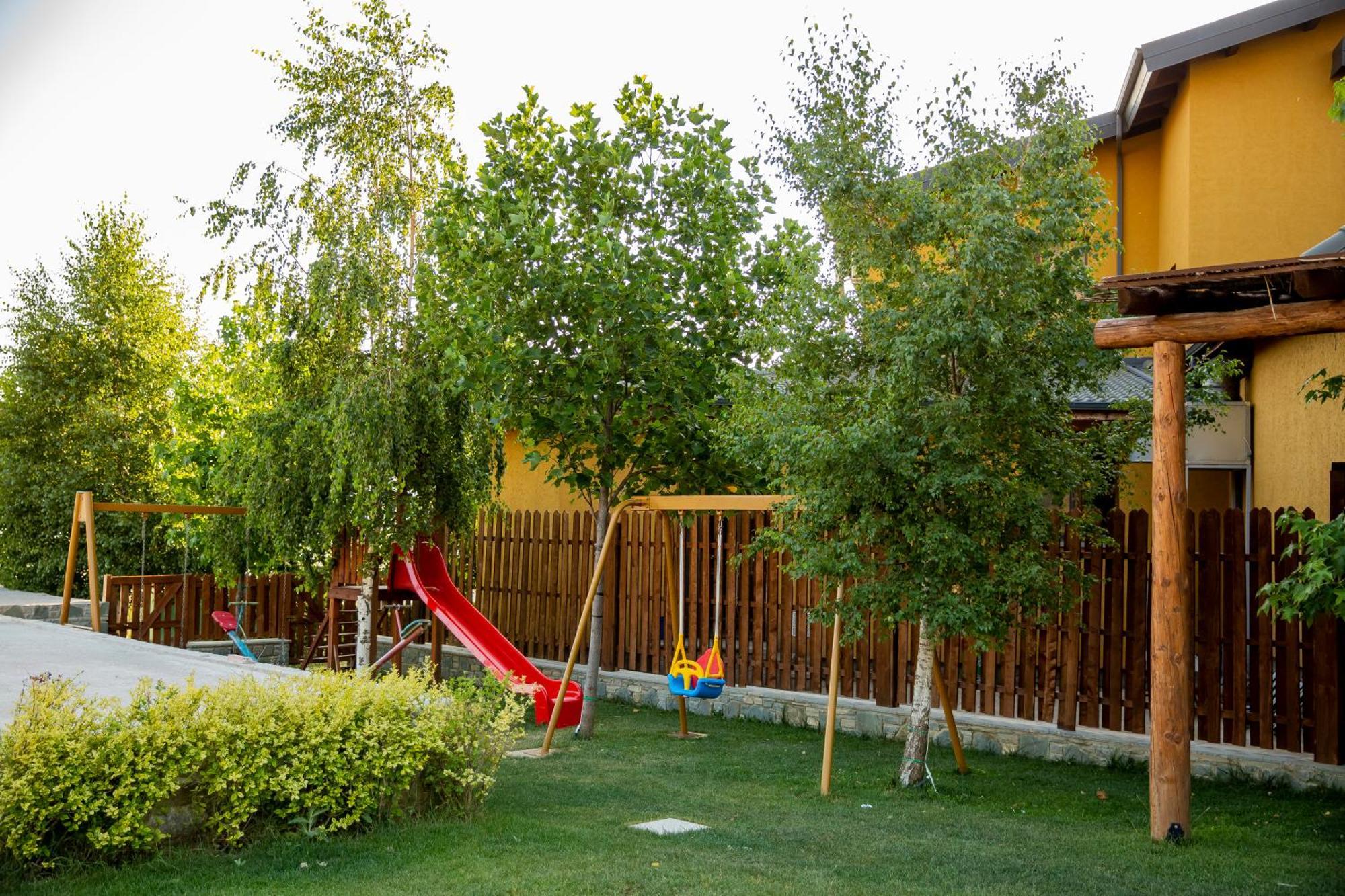 Casa Gace Hotel Корча Екстер'єр фото