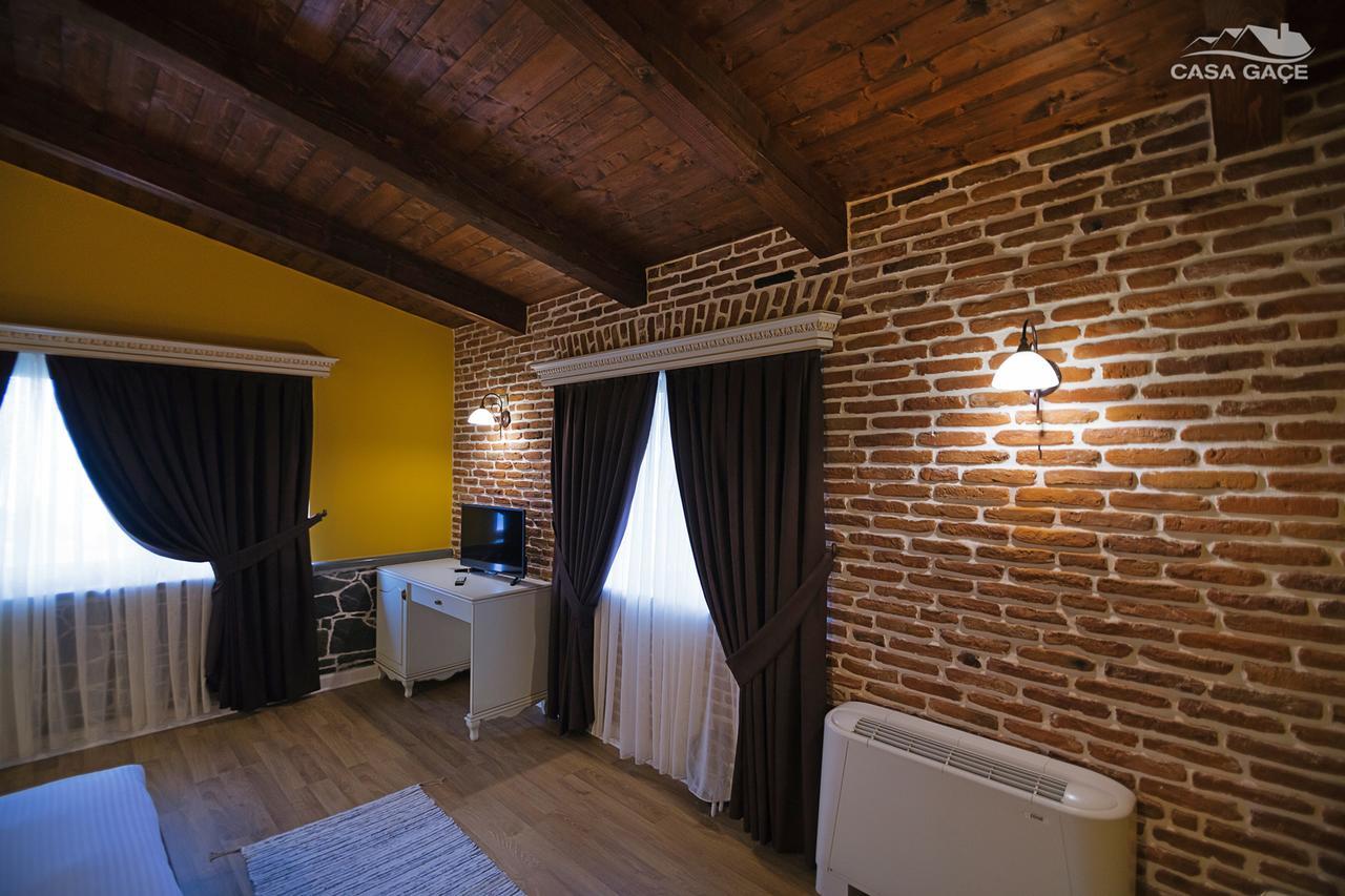 Casa Gace Hotel Корча Екстер'єр фото